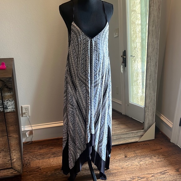 Witchery Dresses & Skirts - Beautiful Sundress